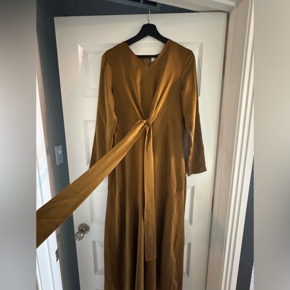 Brand New Urban Modesty Mustard Dress - Medium - Picture 2 of 4